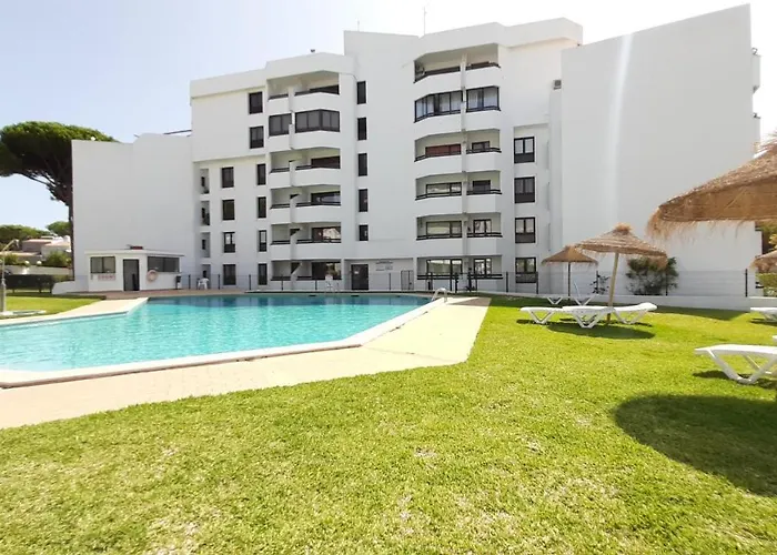 Tenis Golfmar 409a - Pool View Vilamoura